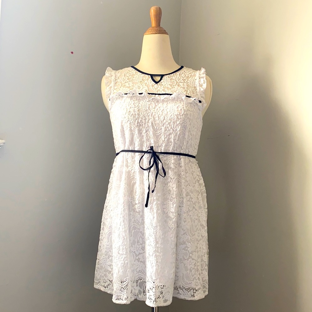 Stork & Babe | White Lace top